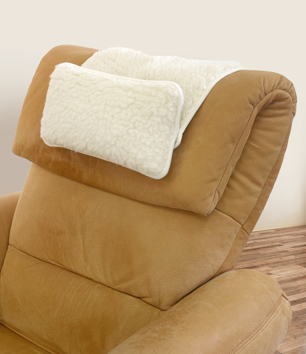 Schurwoll-Minikissen mit Schleppe 